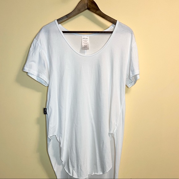 Free Label Jaimee T-Shirt - Picture 2 of 5